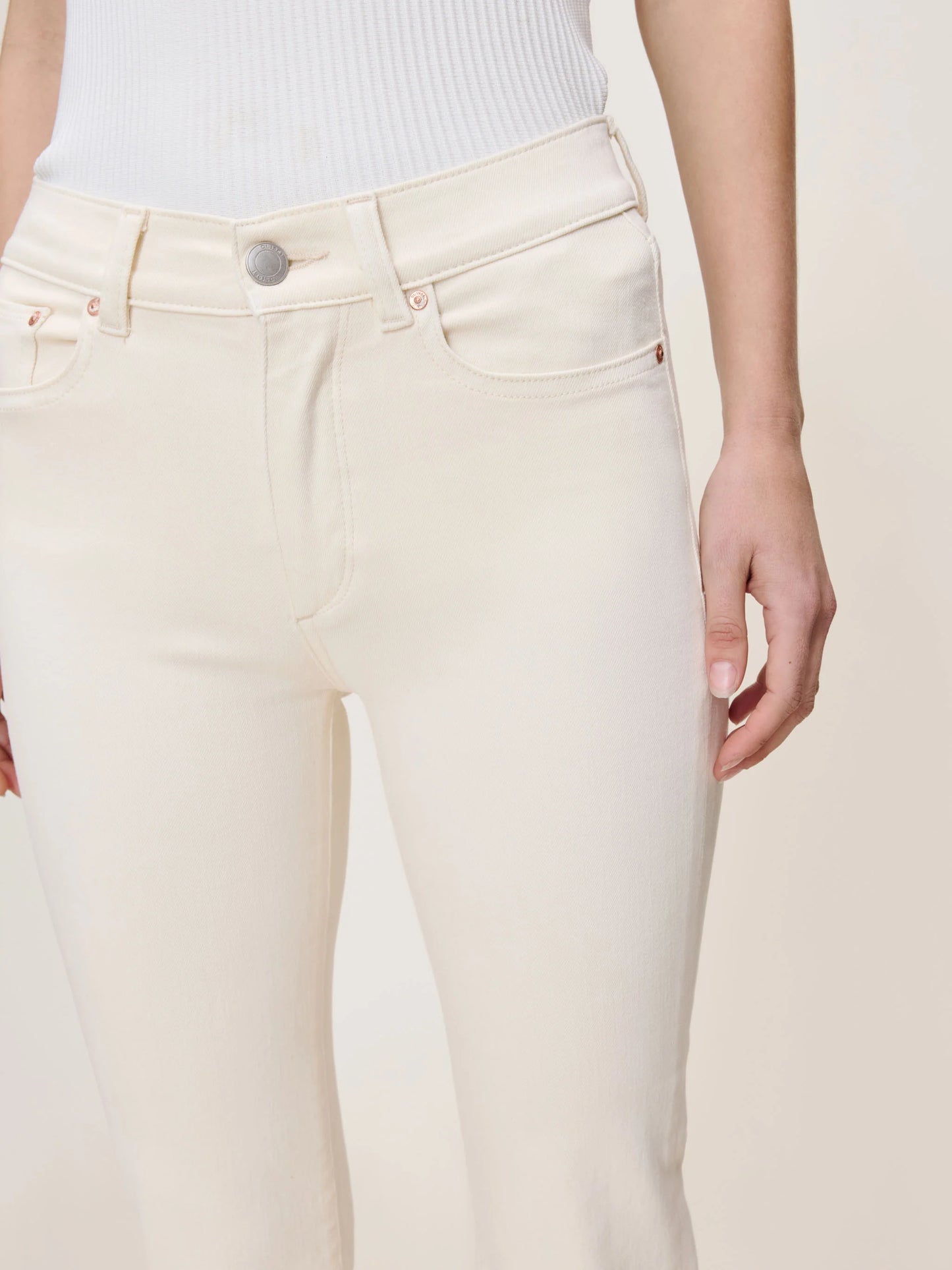 DL1961 - Mara Straight Mid Rise Instasculpt Ankle Jeans - Cream Cuffed