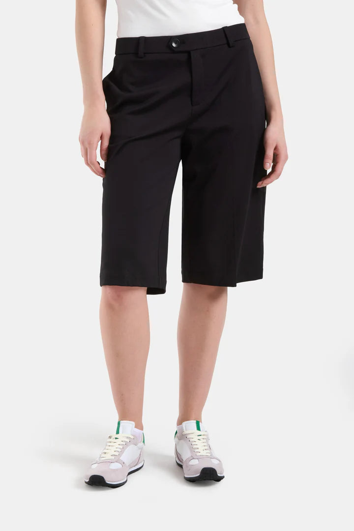 Capsule 121 - Magellan Short - Black