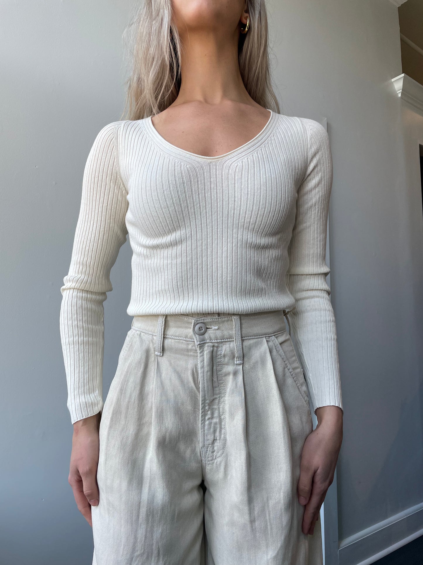 Closed- V-Neck Rib Knit- Off-White