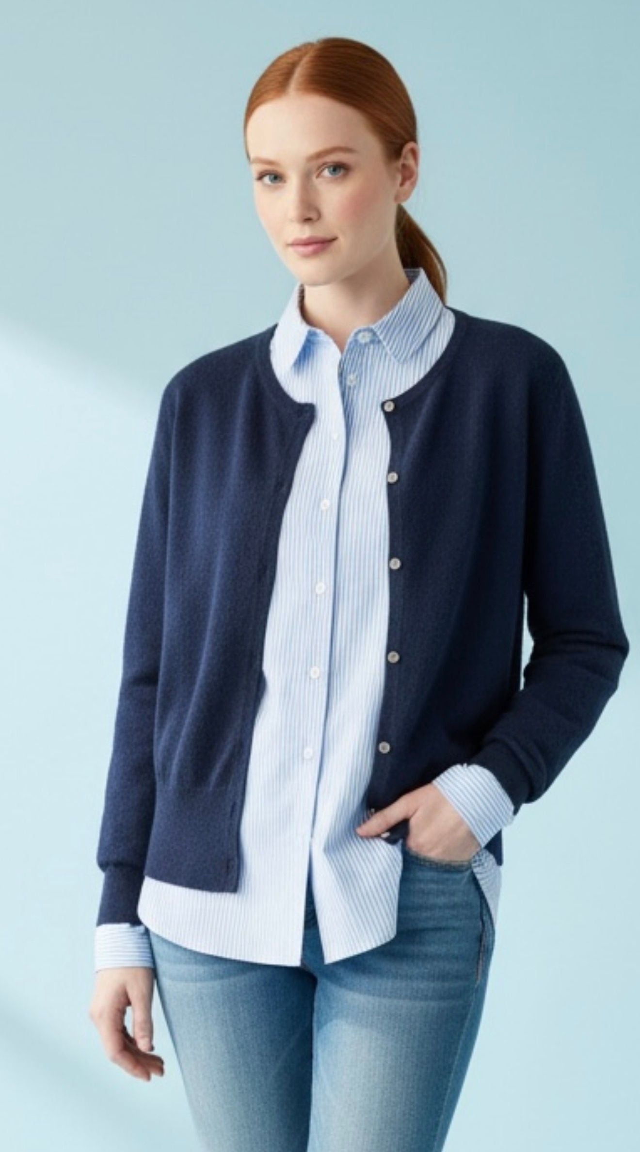 Jumper 1234 Shrunken Cardigan in Navy