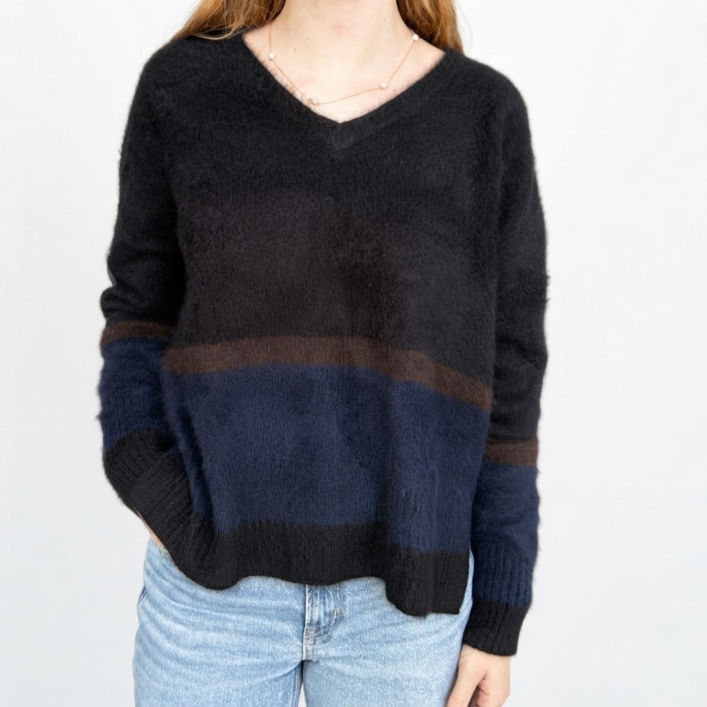 Estheme - Striped V-Neck Sweater - Black