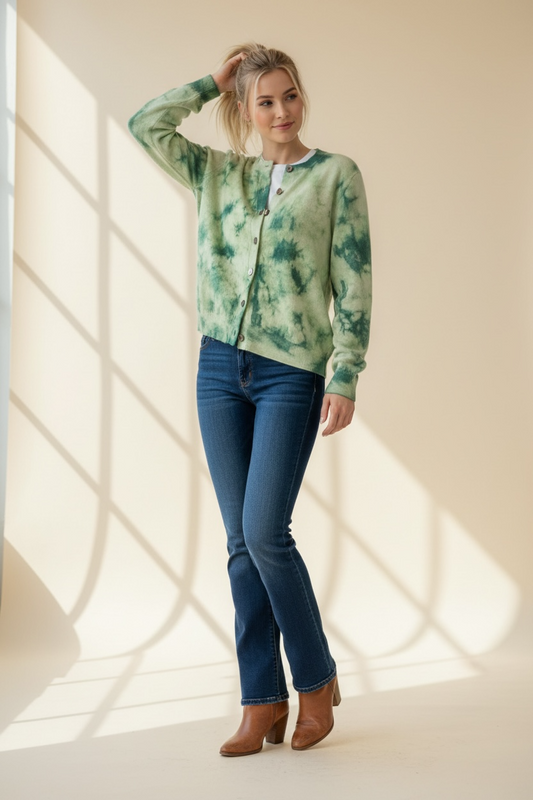 Jumper 1234 Batik Cardigan in Fresh Green