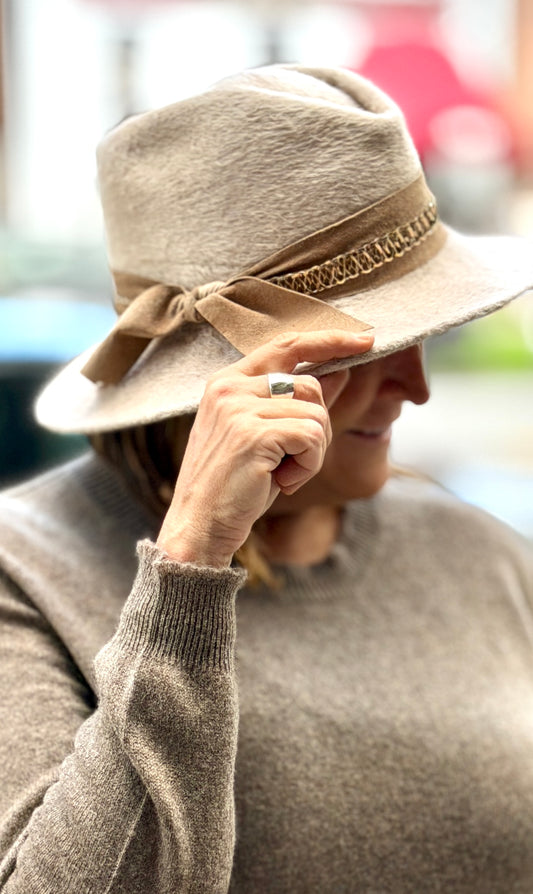 Christine Moore - Cassian Hat - Camel